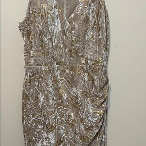 Elegant Gold and Silver Women's Dress. Worn once for an hour. Size 7